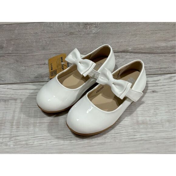 Weestep baby girls white patent leather shoes size 6 - Picture 1 of 12